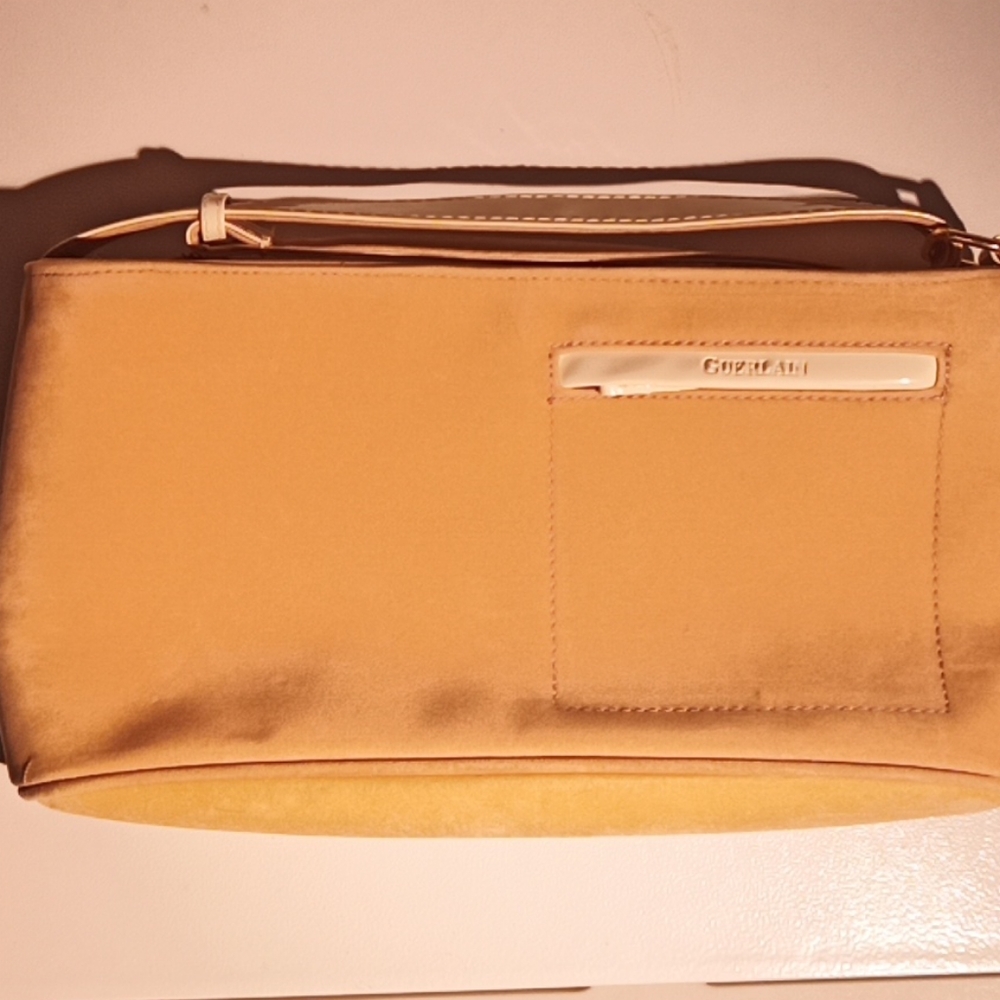 *NEW* GUERLAIN Paris pochette